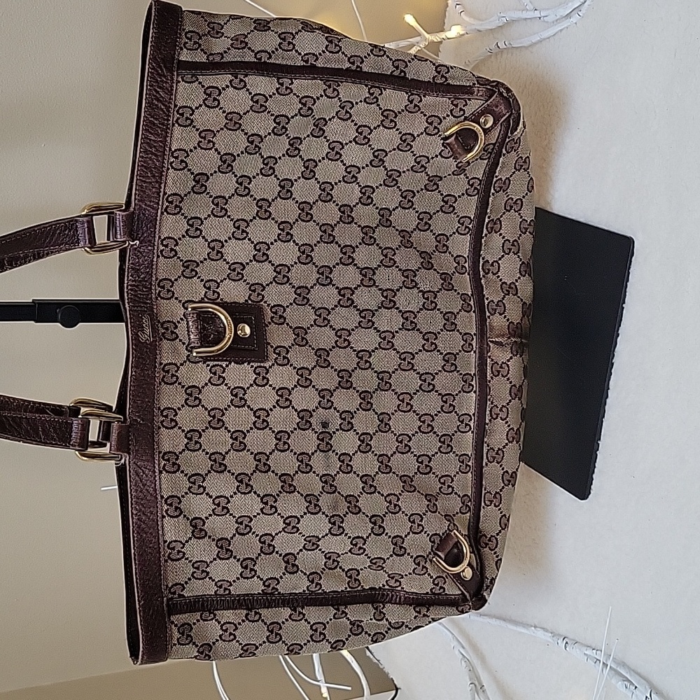 Authentic Gucci Abbey D Ring Logo Shoulder Bag